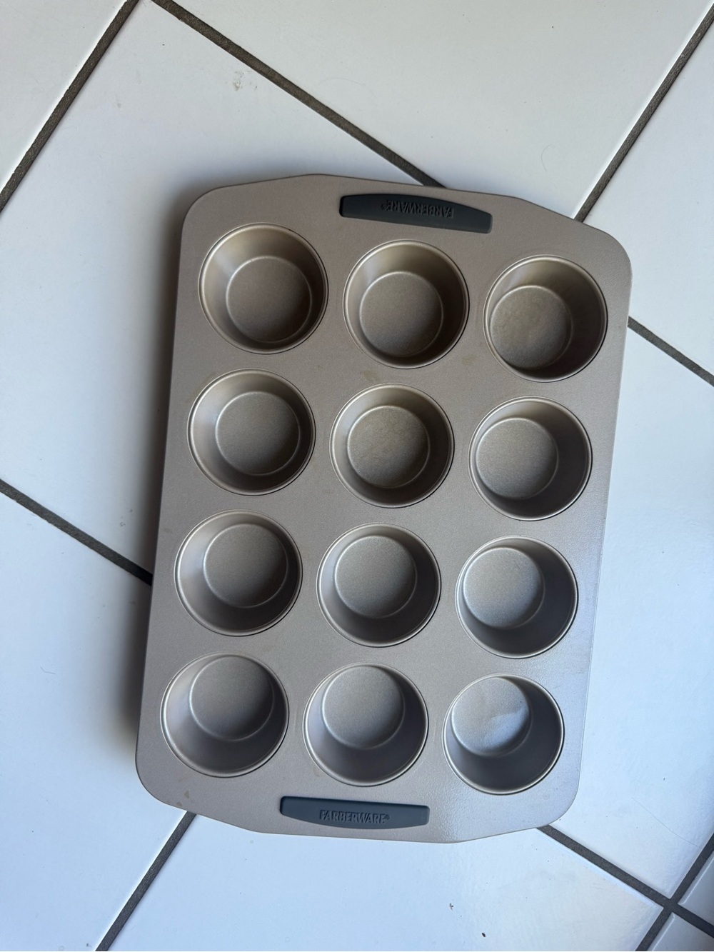 Farberware Metallic Silver 12-Cup Muffin Pan